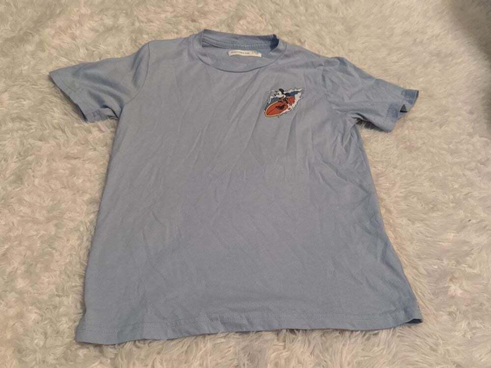 Abercrombie Kids Disney Mickey‎ Mouse Surfing Graphic Tee Light Blue Size 9/10